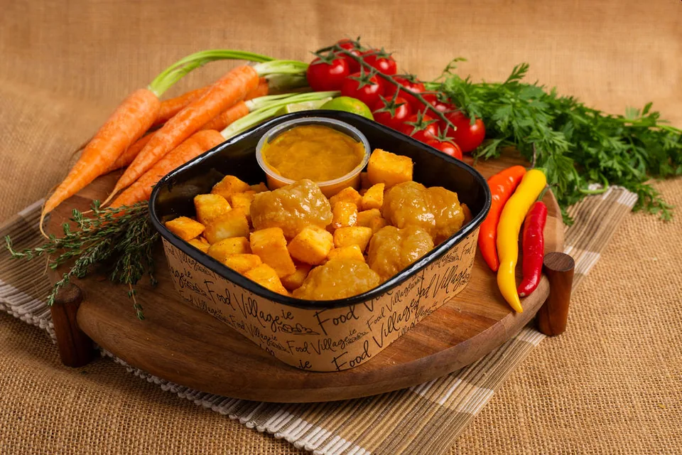 Chicken Chunks with Baked Potato Cube & Curry
